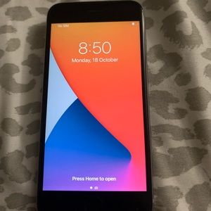 iPhone 6s - 128GB .. Fully Unlocked (Case Included)